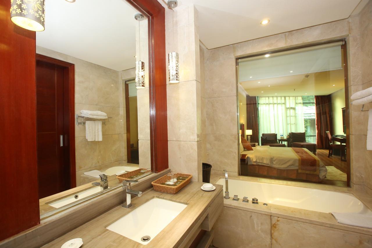 Grand Villa Hotel Guangzhou Bagian luar foto